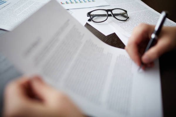 redacción y negociación de contratos